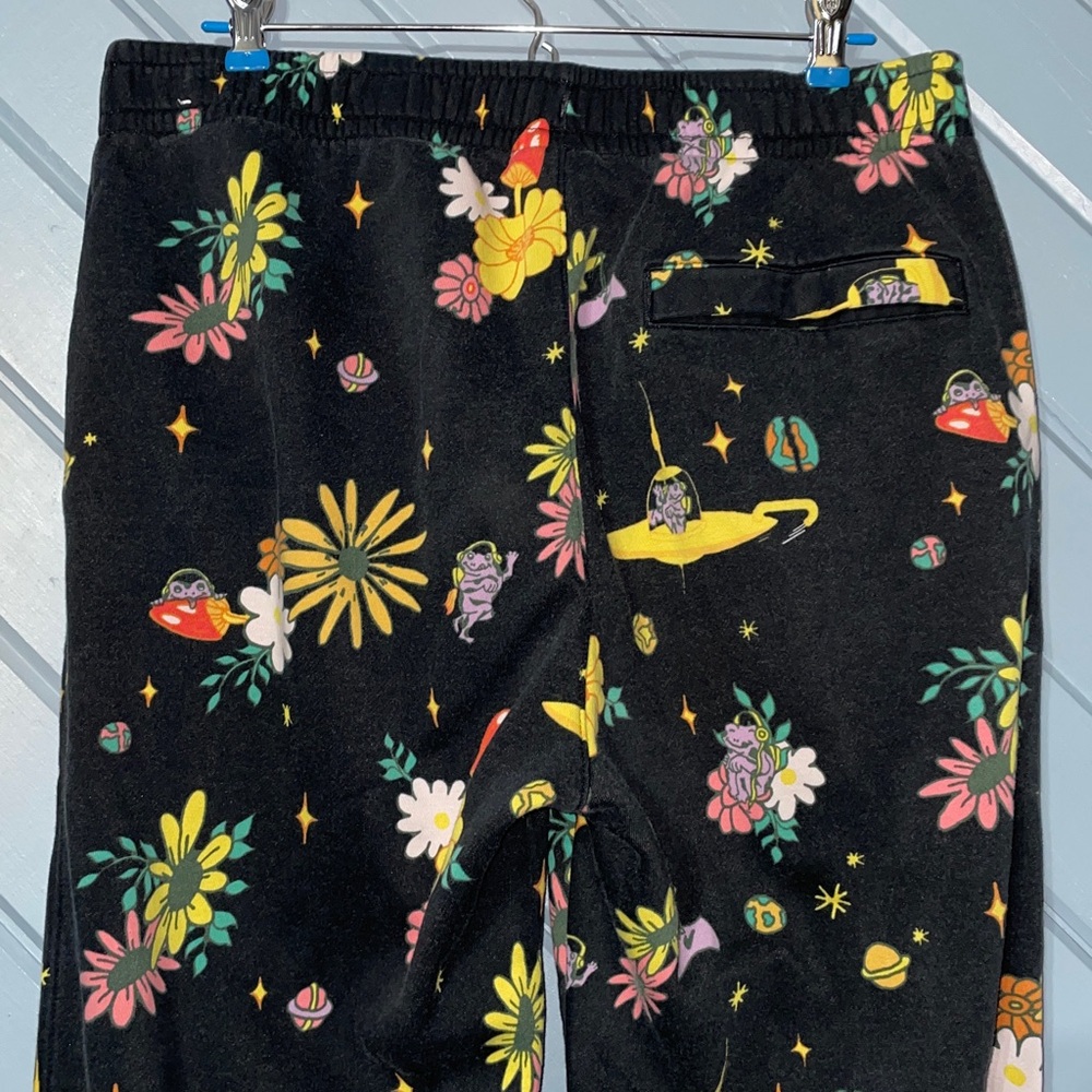 Nike Sportswear Club Fleece Pants Outer Space Print Soft Joggers Black - Picture 7 of 10